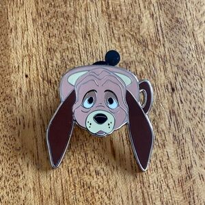 Copper Characters as Mugs Fox and The Hound Mystery Disney Pin.